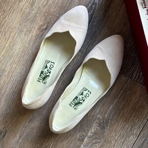 Salvatore Ferragamo Women's Beige Flats